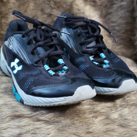 under armour foot sleeve shoes